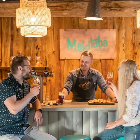 Lakamajutus, Telkimisala Ja Saunakompleks Ollekoeoegis Pihtla